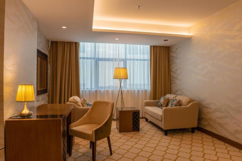Royal Crown Hotel muscat - Standard Suite