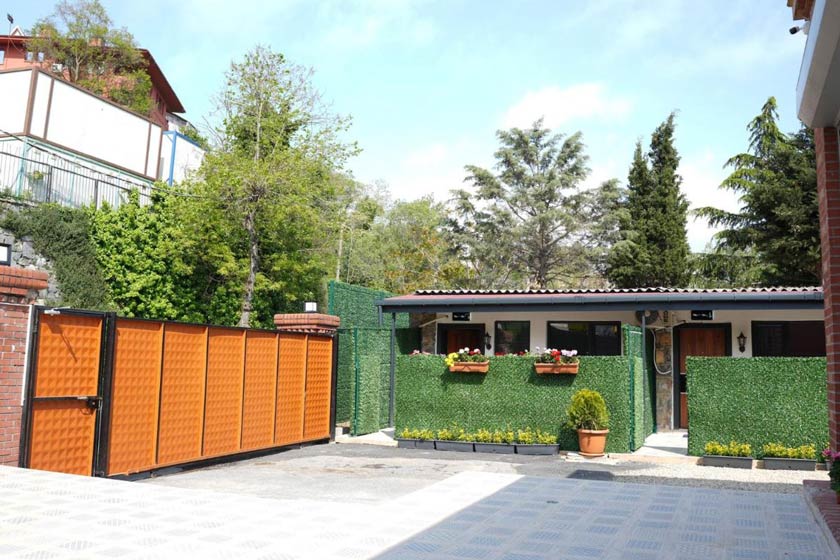 Mia Mia Suites Istanbul - Inner courtyard 