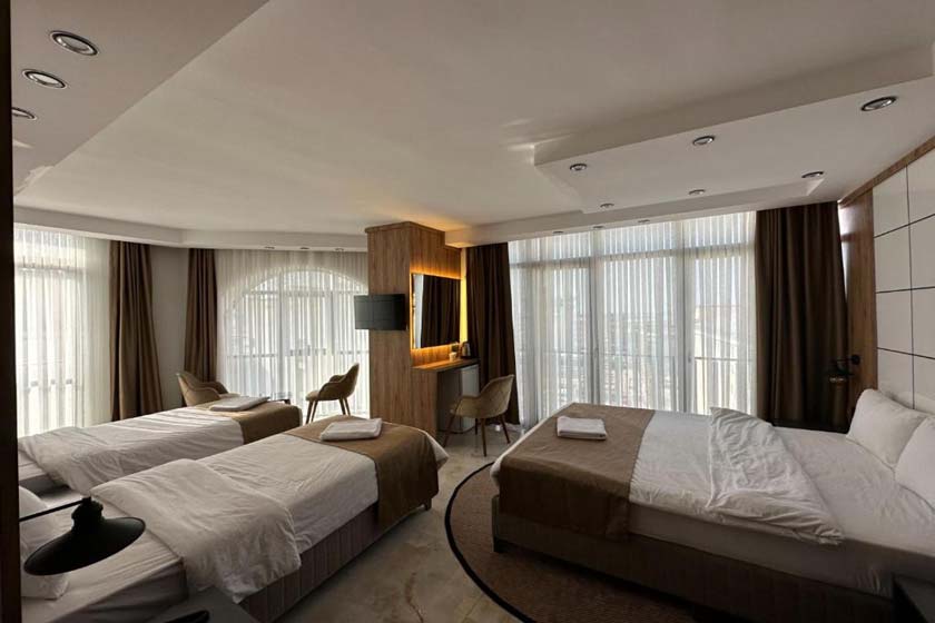 Pars Palas Hotel van - Deluxe Quadruple Room