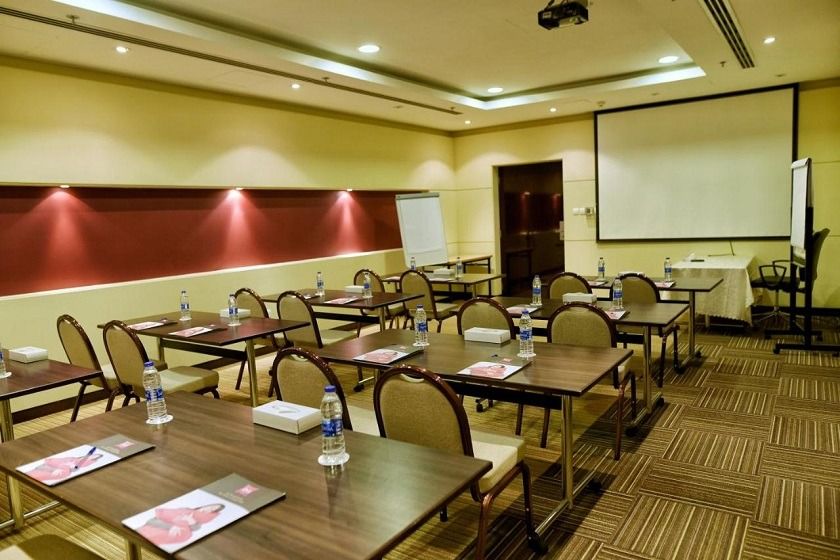 Ibis Muscat - Conference Room