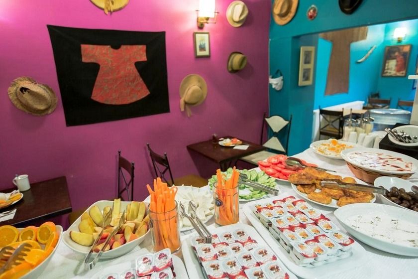 Cheers Hostel Istanbul - Breakfast