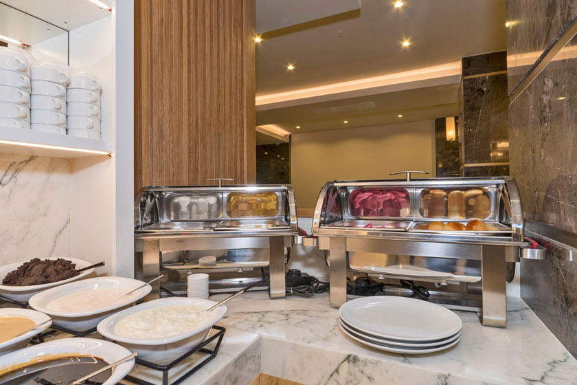 Golden Royal Hotel Istanbul - breakfast