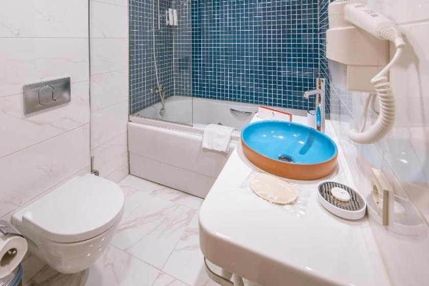Senatus Hotel - Special Class Istanbul - Deluxe Double Room with Balcony