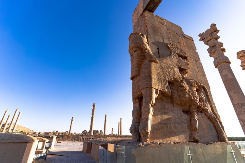 کتیبه خشایارشا در دروازه ملل