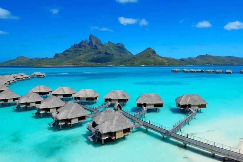 . ریزورت هتل فور سیزنز بورا بورا (Four Seasons Resort Bora Bora)