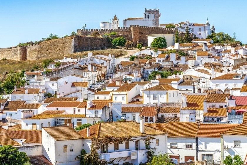 ۹. آلنتیژو، پرتغال (Alentejo. Portugal)؛ بهترین مکان برای عاشقان نوشیدنی