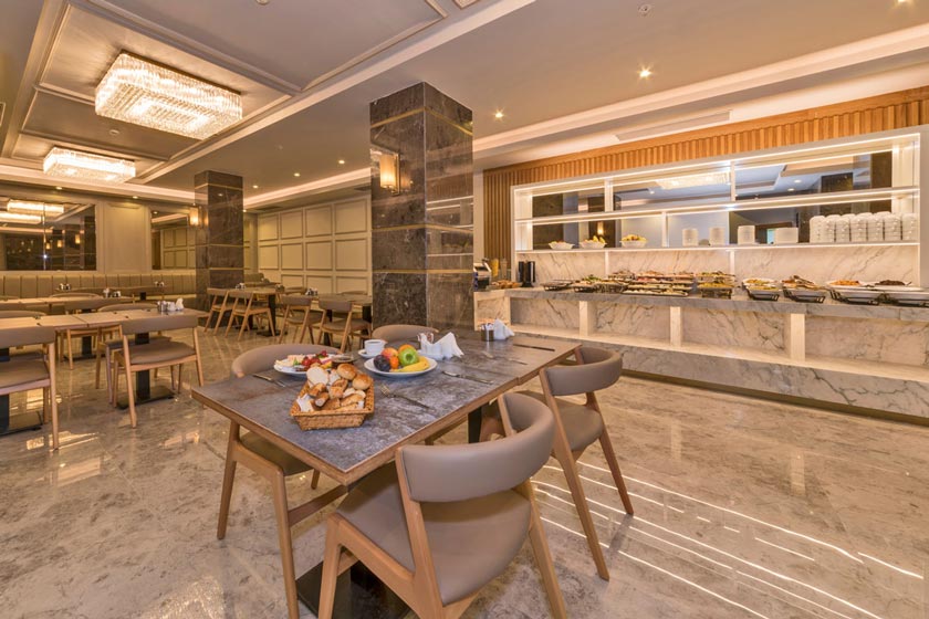 Golden Royal Hotel Istanbul - breakfast saloon