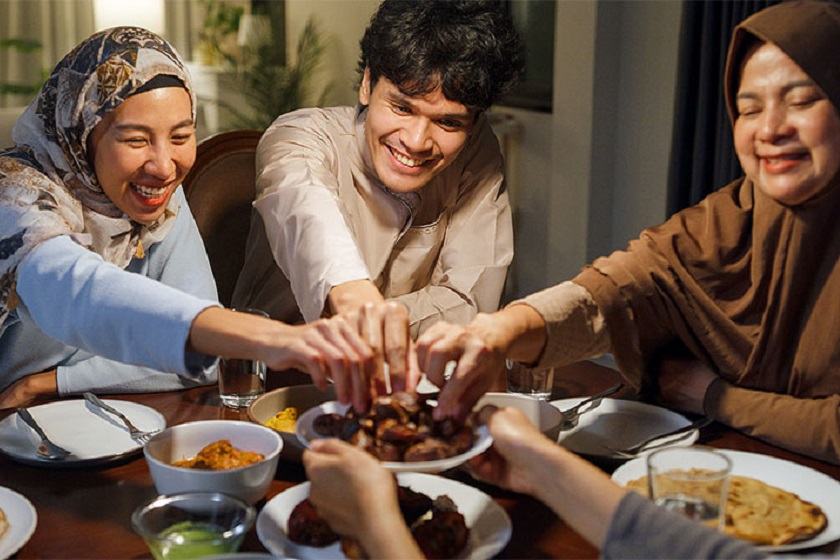 بهترین خوراکی ها برای افطار. منبع عکس: وب‌سایت Healthxchange.Sg، عکاس: نامشخص