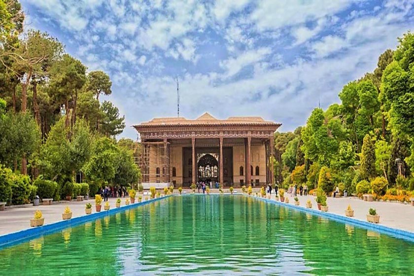 استخر چهل ستون