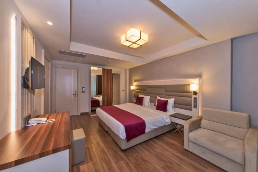 Golden Royal Hotel Istanbul - Deluxe Triple Room