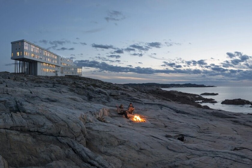 اقامتگاه فوگو آیلند (Fogo Island Inn)