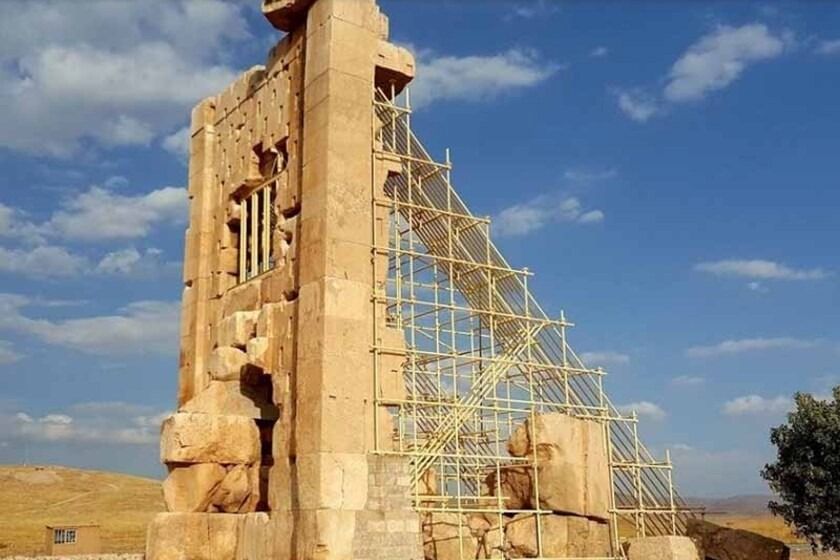 آرامگاه کمبوجیه