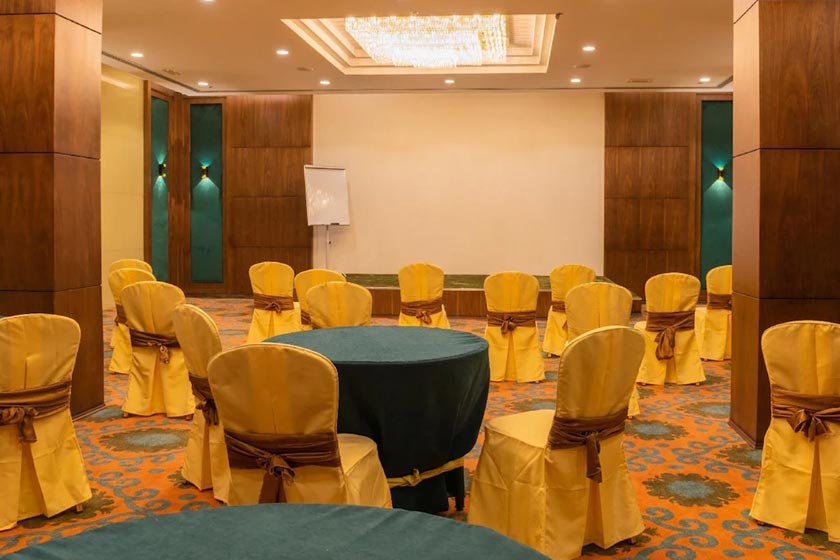 Royal Crown Hotel muscat - conference room
