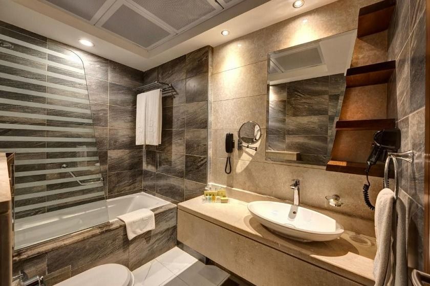 Rose Park Hotel Al Barsha Opposite Metro Station Dubai - Deluxe Twin Room - Late check-out 2 pm