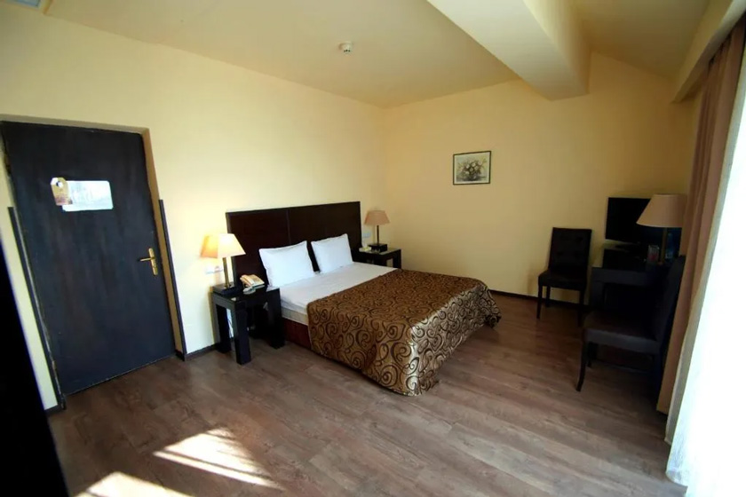 Regineh Hotel Yerevan - Standard Double or Twin Room with Balcony