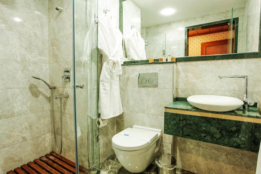 Erguvan Hotel - Special Class Istanbul - Bathroom