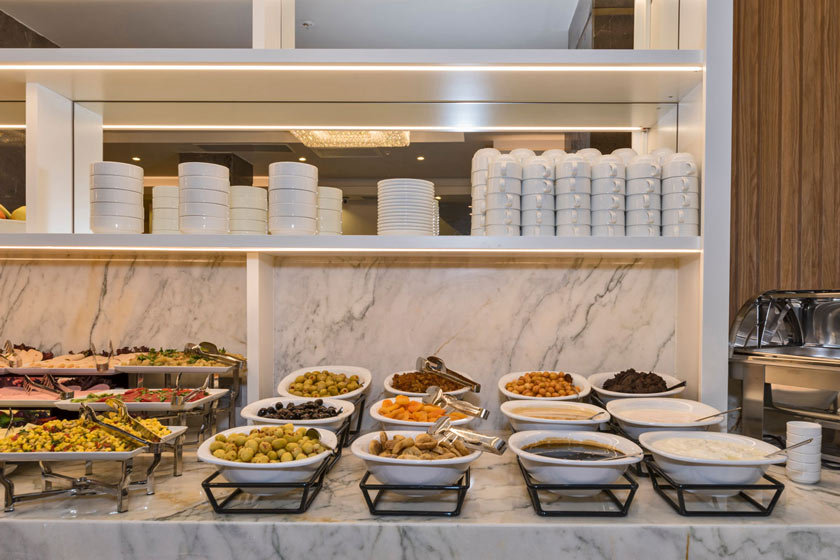 Golden Royal Hotel Istanbul - breakfast