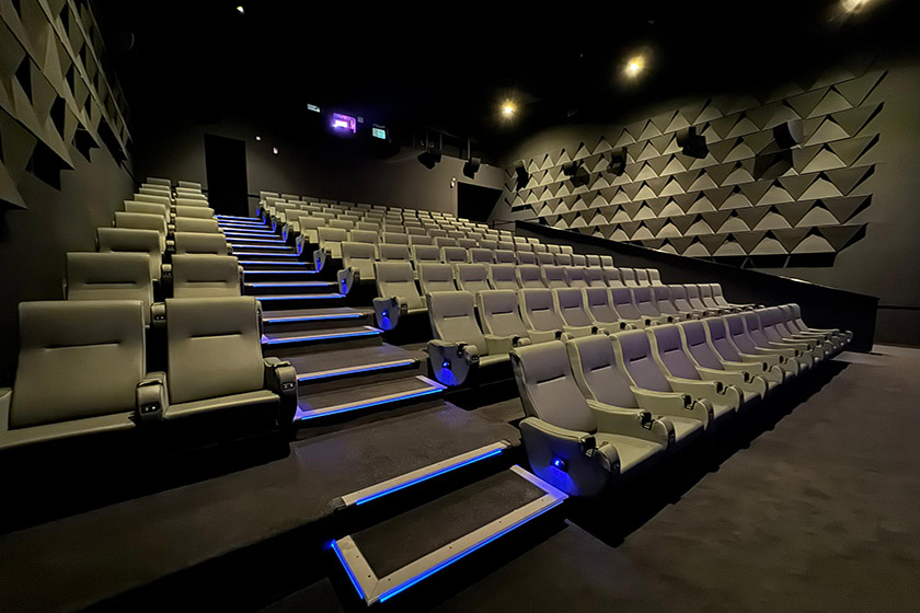 سینما ریل (Reel Cinemas)