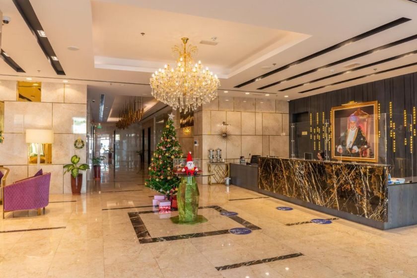 Royal Crown Hotel muscat - reception