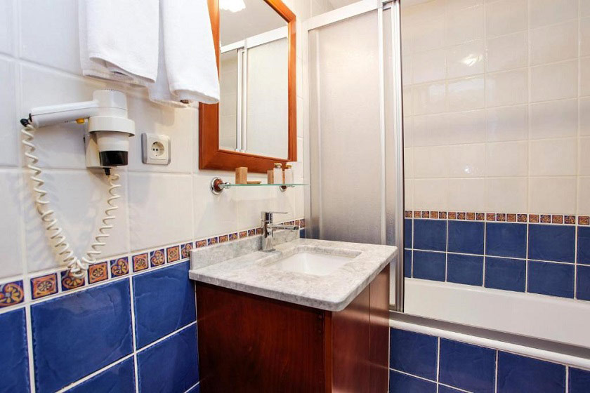 Erguvan Hotel - Special Class Istanbul - Double Room with Sea View