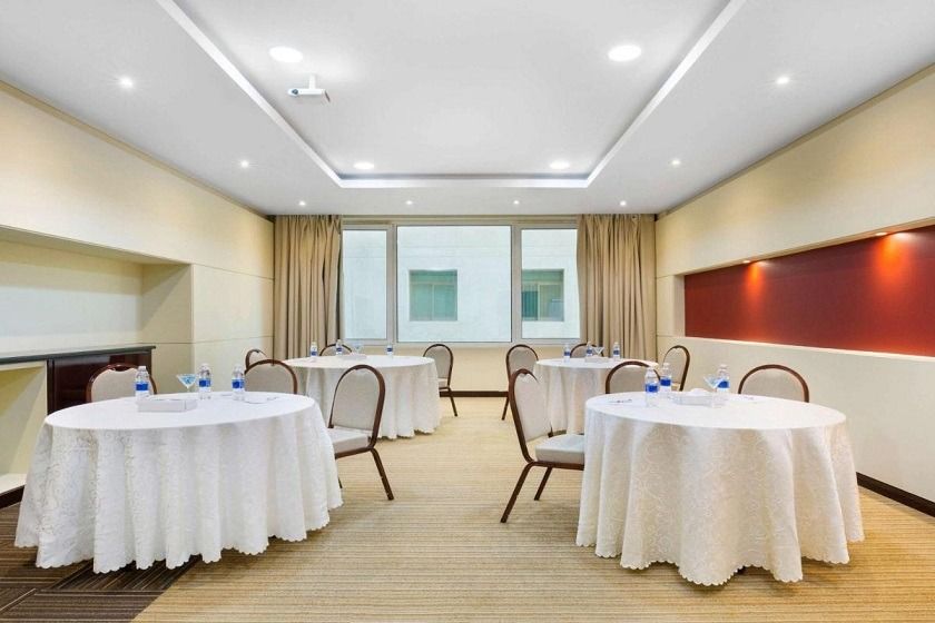 Ibis Muscat - Meeting Room