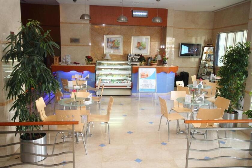 Lavender Hotel Sharjah - restaurant
