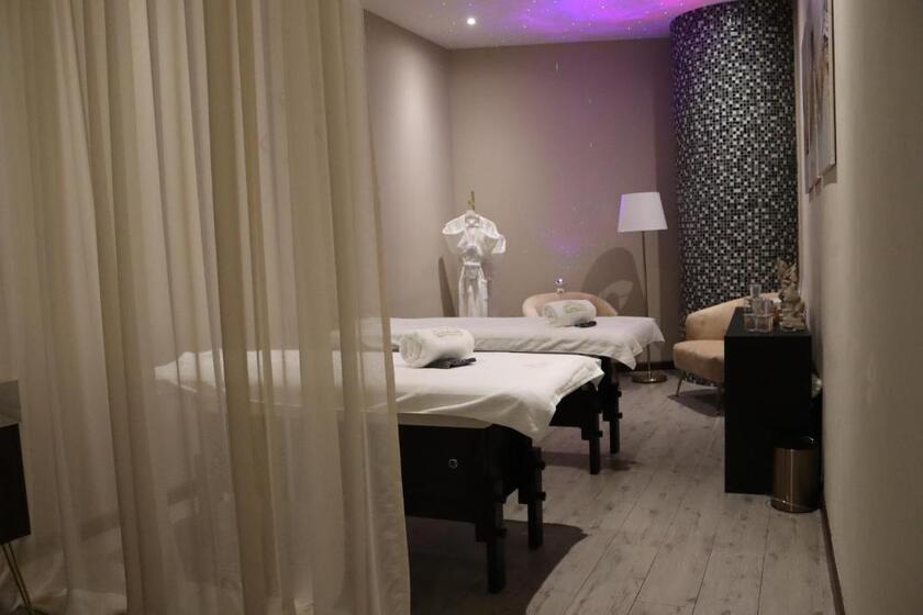 Park Regis Business Bay dubai - spa