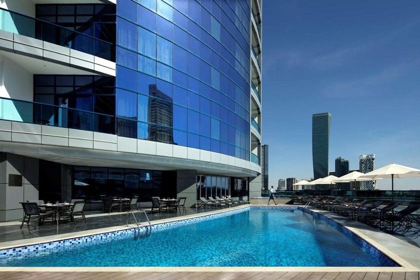 Radisson Blu Hotel, Dubai Waterfront Dubai - Pool