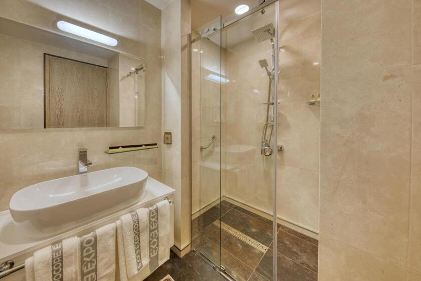 Expocore Hotel yerevan - room