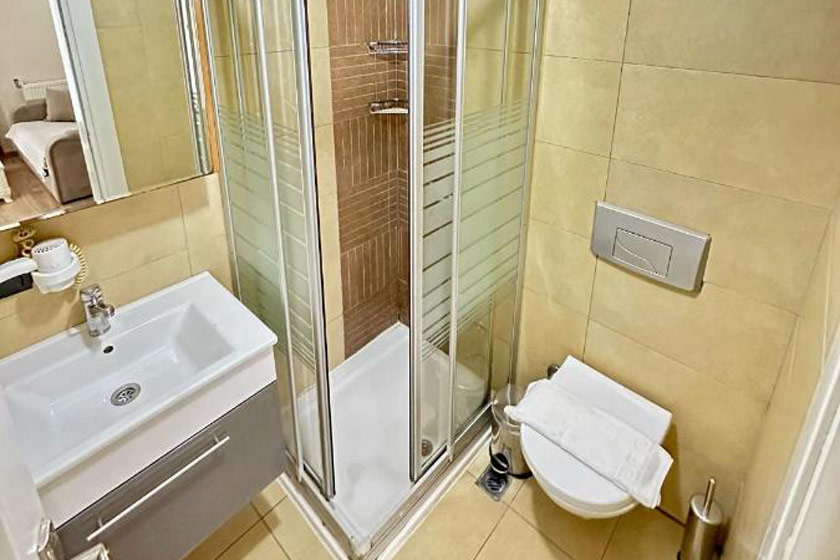 Elegance Aparts Cihangir Istanbul - Family Room