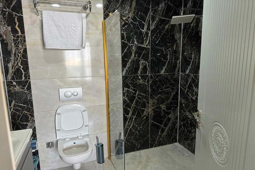 World Say Hotel van - room