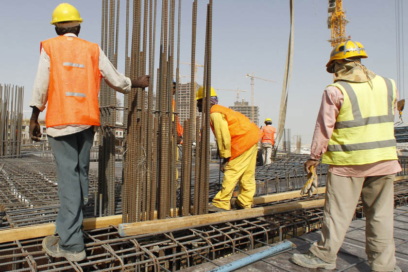 کارگزان در حال ساخت ساختمان. منبع عکس: وبسایت Ecdpm. عکاس: نامشخص