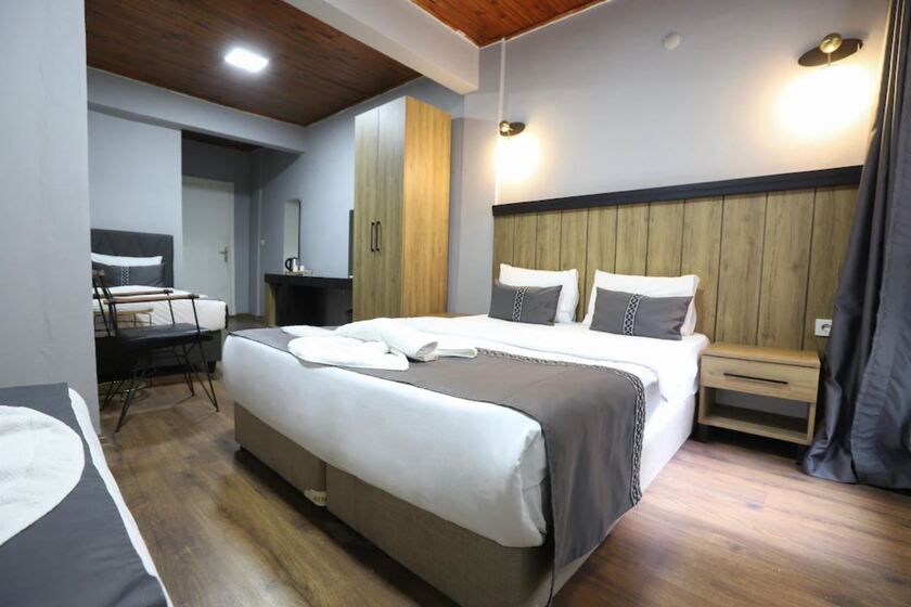La Pera Suites istanbul - Quadruple Room