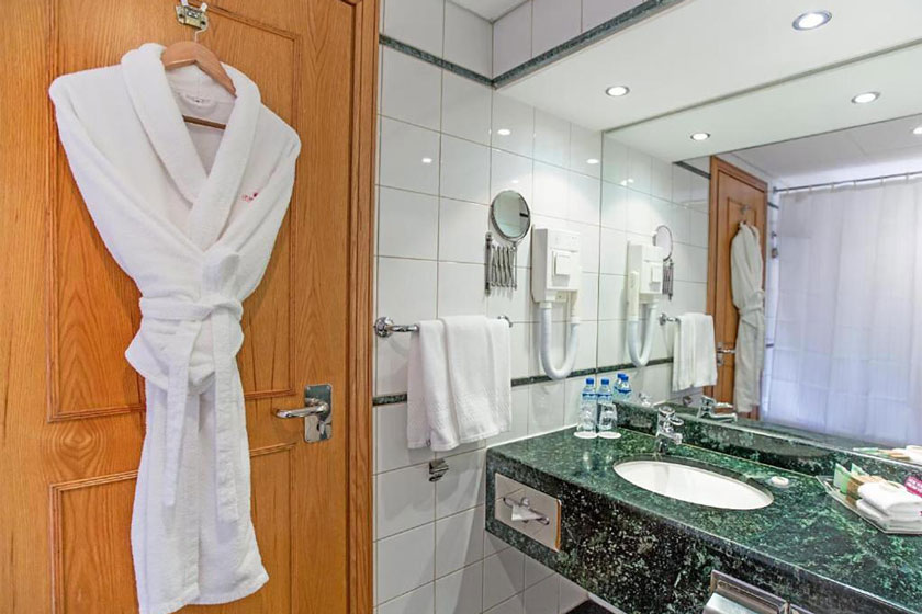 Millennium Plaza Downtown Dubai - One Bedroom Executive Suite