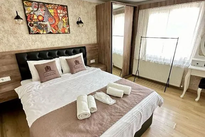 Elegance Aparts Cihangir Istanbul - Deluxe Double Room with Balcony