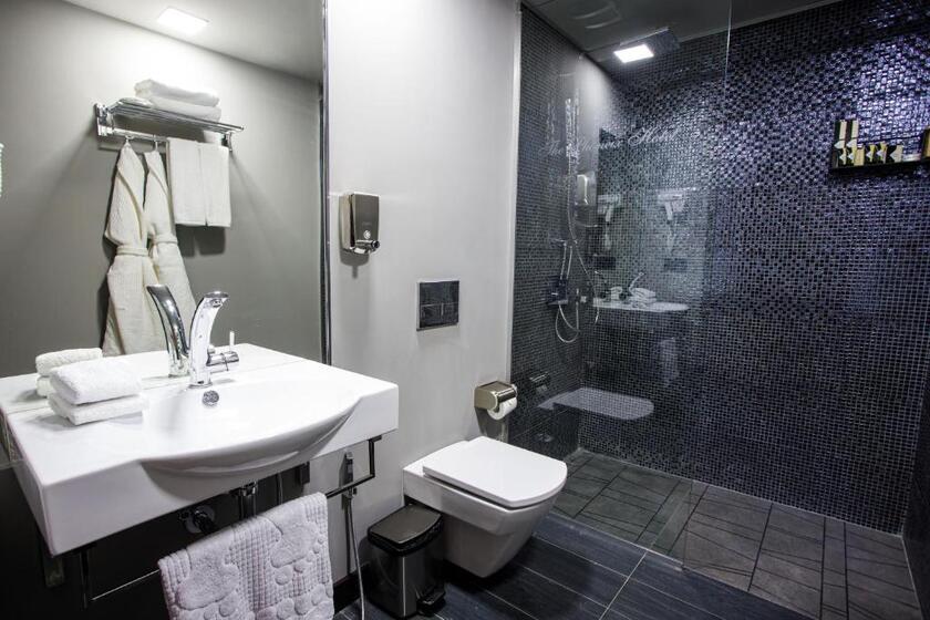 The Phoenix Boutique Hotel yerevan - room