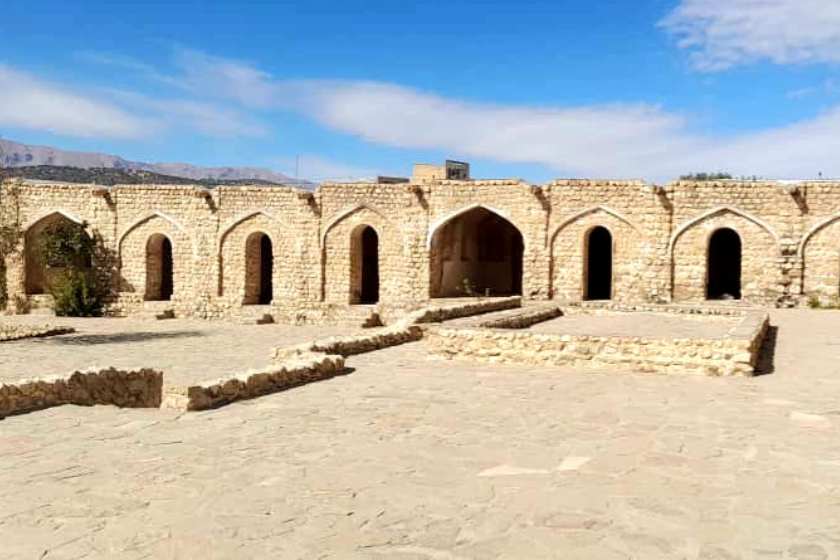 آغاز بهسازی و مرمت کاروانسرای تاریخی شهر دهدز