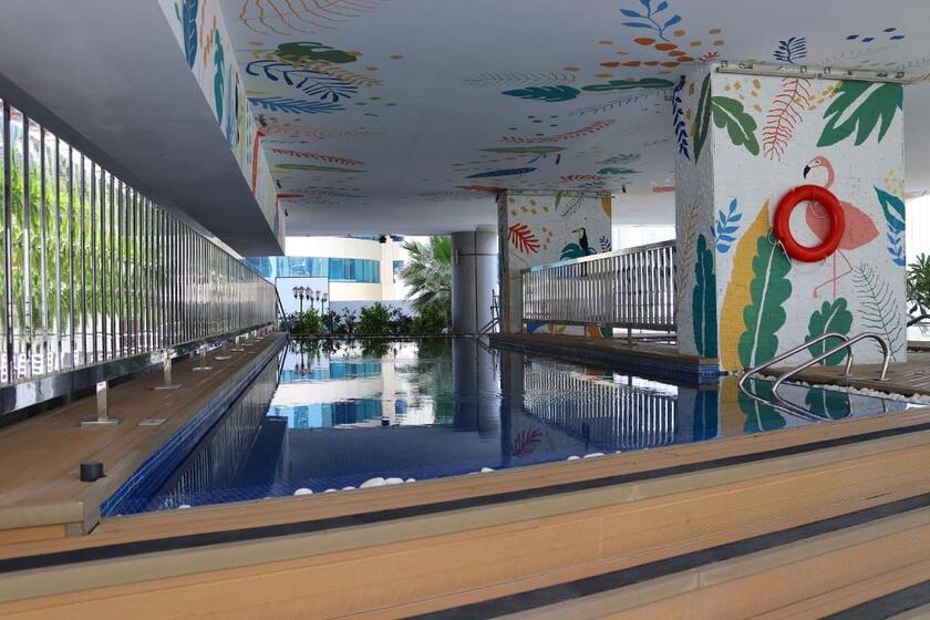 Park Regis Business Bay dubai - pool