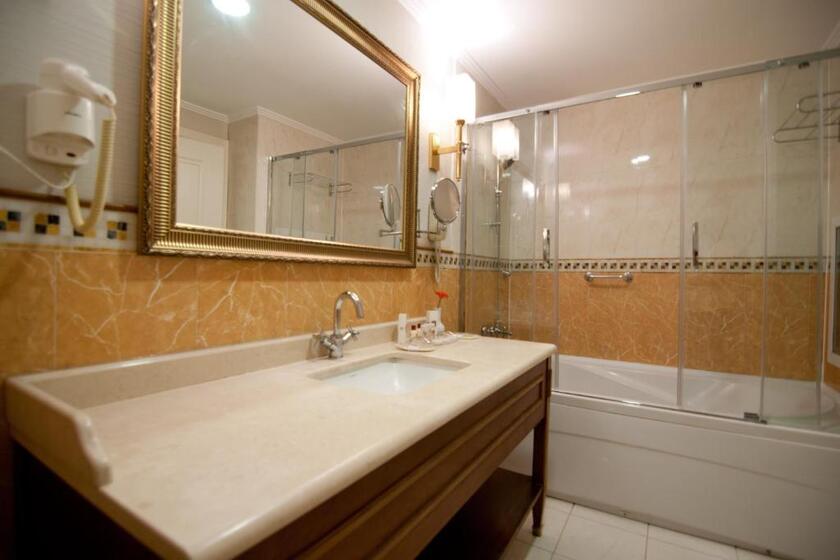 Taksim Metropark Hotel istanbul - Deluxe Triple Room