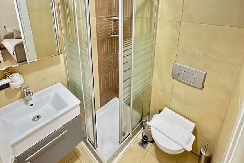 Elegance Aparts Cihangir Istanbul - Deluxe Double Room with Balcony