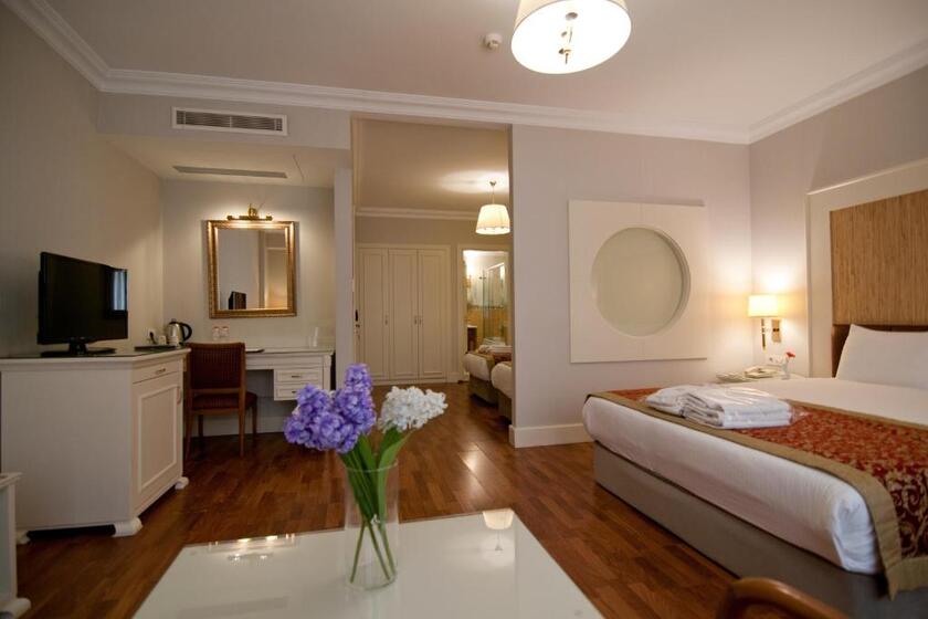 Taksim Metropark Hotel istanbul - Deluxe Triple Room
