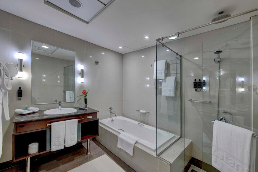 Media Rotana Dubai - Family Connecting Rooms King and Twin Beds