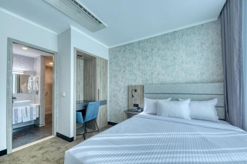 Expocore Hotel yerevan - room
