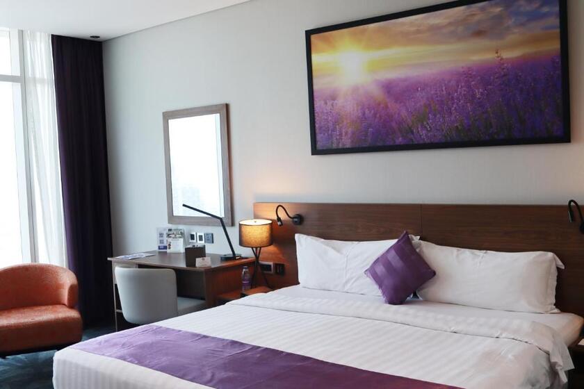 Park Regis Business Bay dubai - room