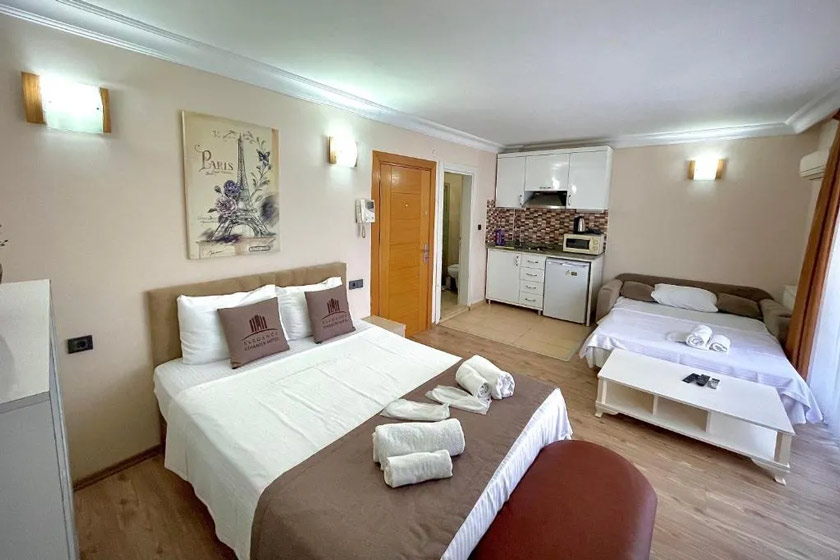 Elegance Aparts Cihangir Istanbul - Twin Room with Balcony