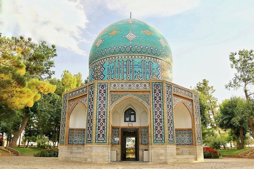 آرامگاه عطار نیشابوری. منبع عکس: گوگل مپ. عکاس: هانیه بهاری