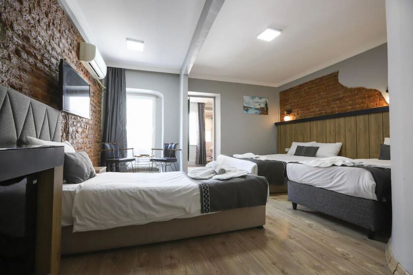La Pera Suites istanbul - Quadruple Room