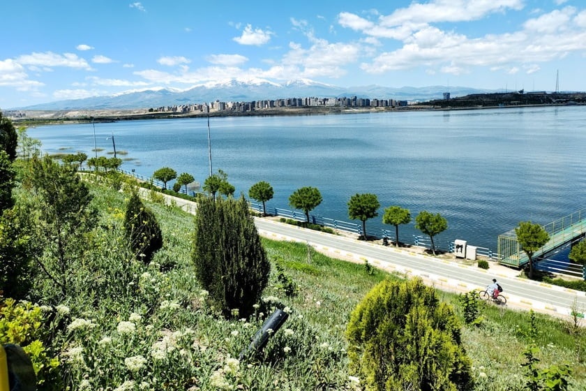 دریاچه شورابیل، منبع عکس: گوگل مپ، عکاس: آتیلا دیبا