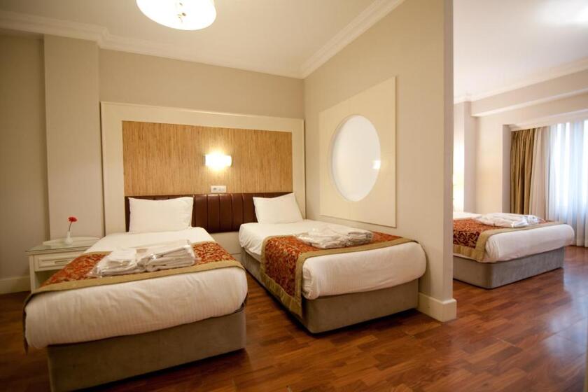 Taksim Metropark Hotel istanbul - Deluxe Triple Room