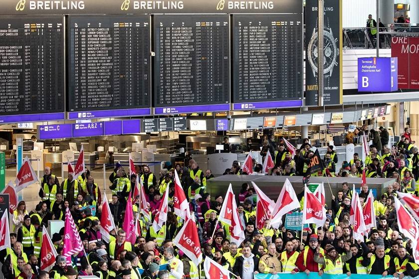 لغو صدها پرواز به دلیل اعتصاب کارکنان فرودگاه‌های آلمان